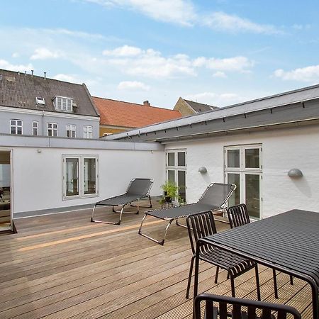 Central 3-Bedroom Apartment With A Big Terrace And Fitness Room Aalborg Exterior foto